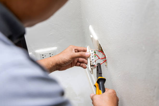 Best Affordable Emergency Electrician  in Aztec, NM